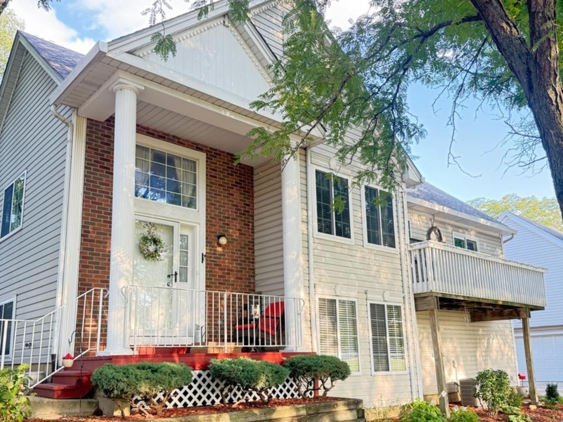 321 Candlelight Ct., Bolingbrook, IL 60440