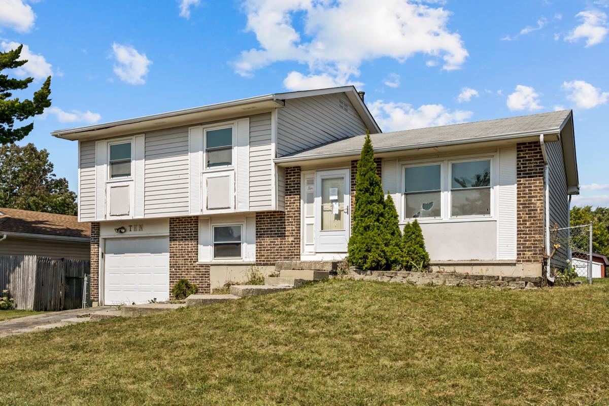10 W Nevada Ave., Glendale Heights, IL 60139