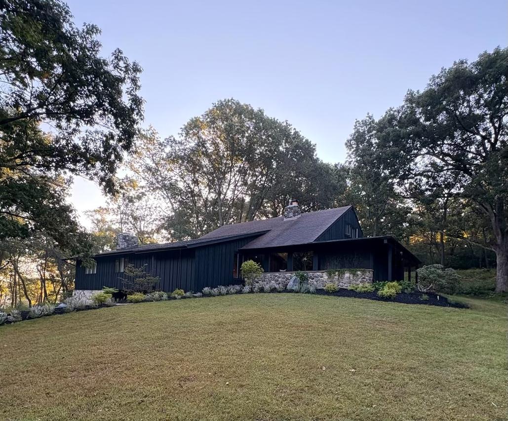 410 S Ridge Rd., Bull Valley, IL 60050