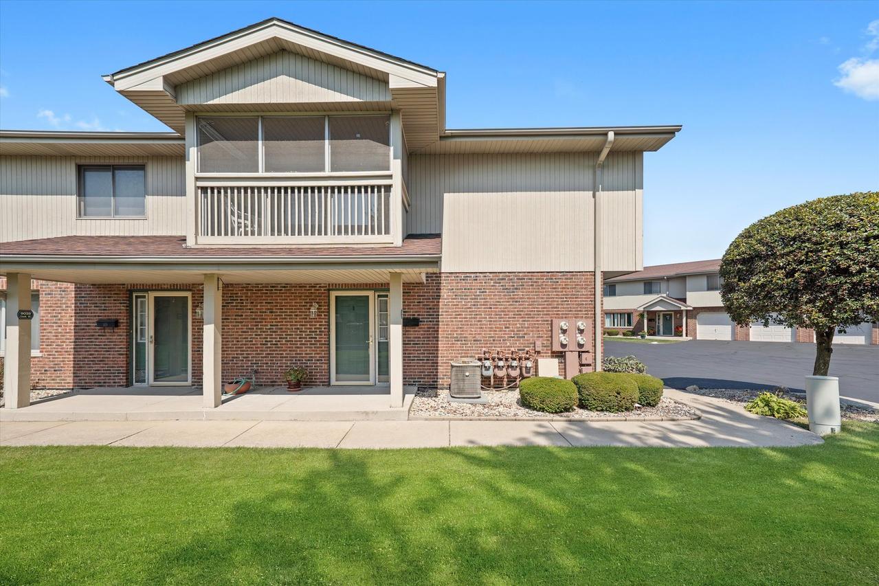 9029 W 111th St. #1D, Palos Hills, IL 60465