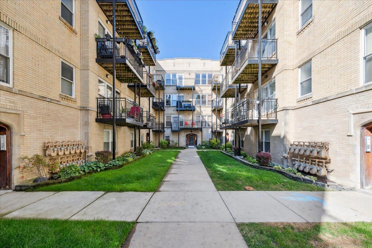 4016 N Albany Ave. #3, Chicago, IL 60618