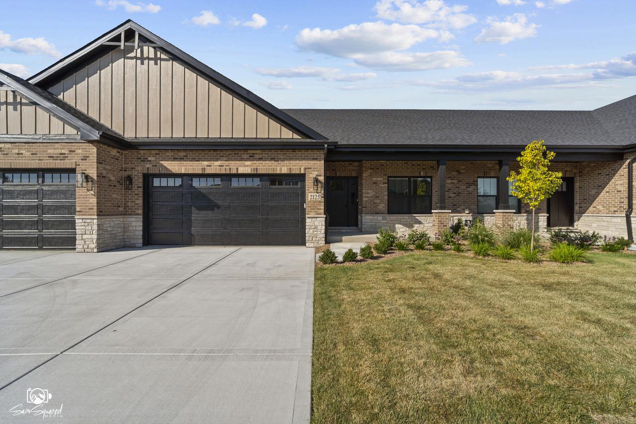 2125 Sky Harbor Dr., New Lenox, IL 60451
