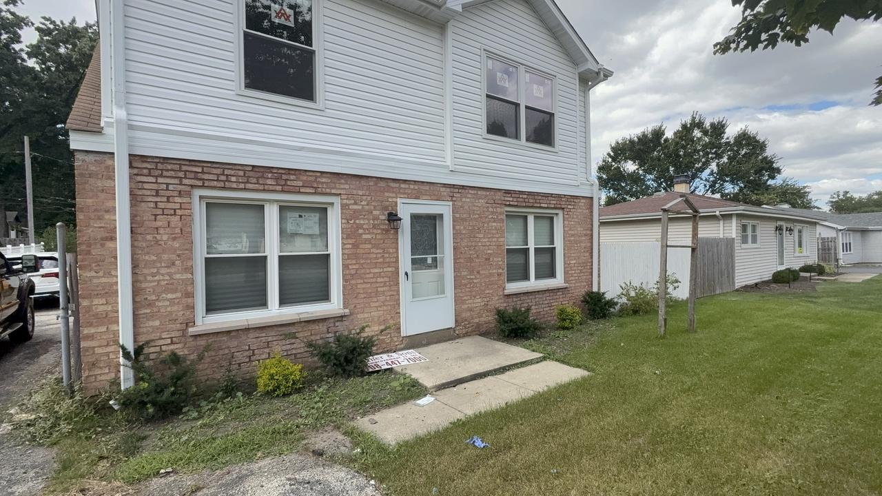242 Highland Rd., Willowbrook, IL 60527