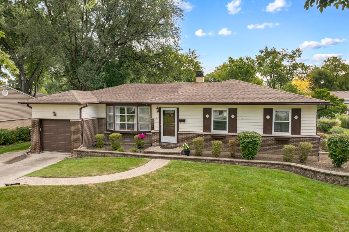 243 N Richards Dr., Palatine, IL 60074