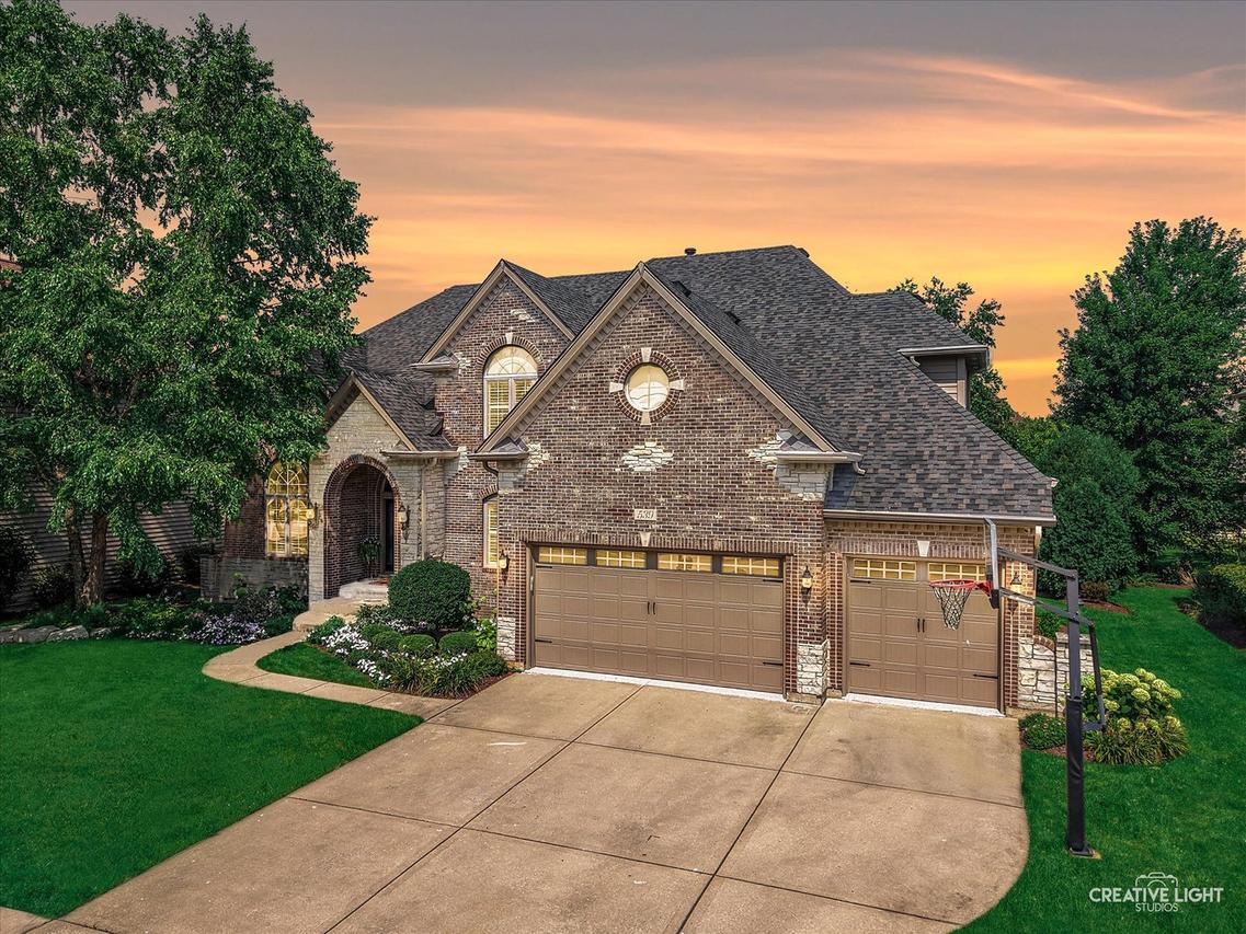 539 Eagle Brook Ln., Naperville, IL 60565