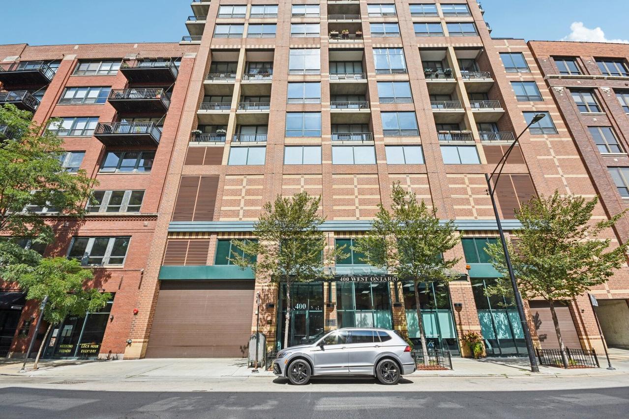 400 W Ontario St. #1203, Chicago, IL 60654