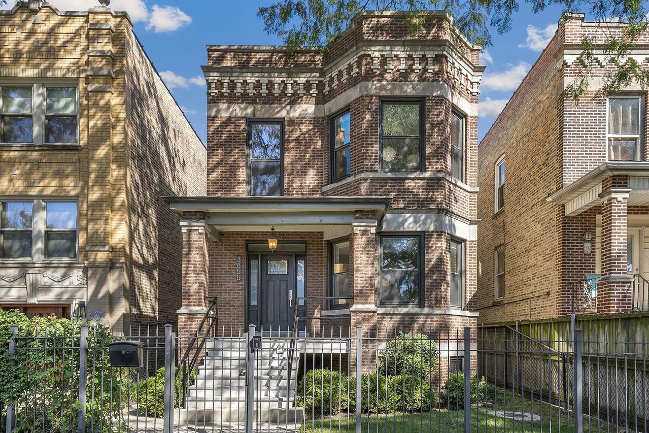 3855 N Christiana Ave., Chicago, IL 60618