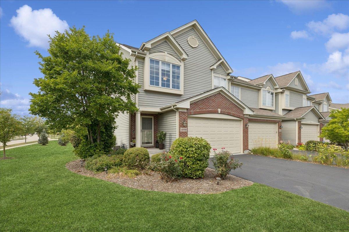 1200 W Lake Dr., Cary, IL 60013