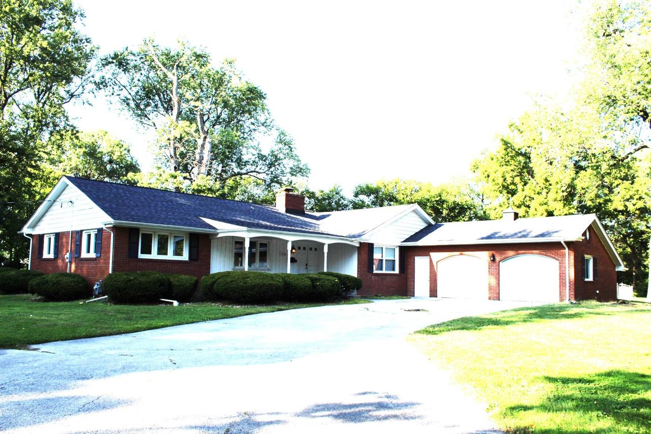 1020 E 153rd St., South Holland, IL 60473