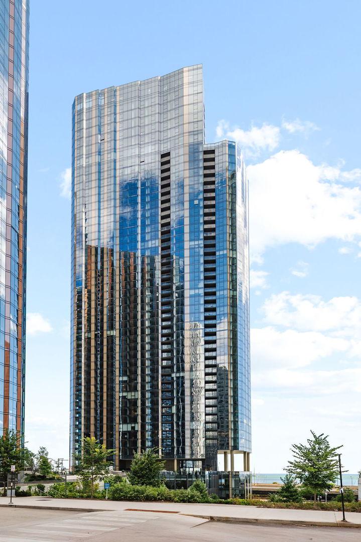 211 N Harbor Dr. #4602, Chicago, IL 60601