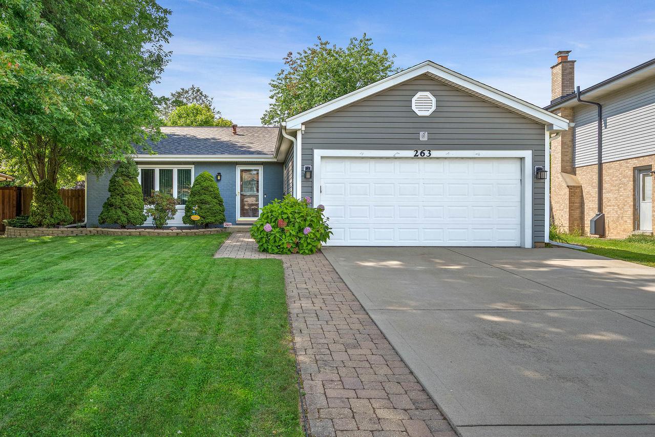 263 Deming Pl., Westmont, IL 60559