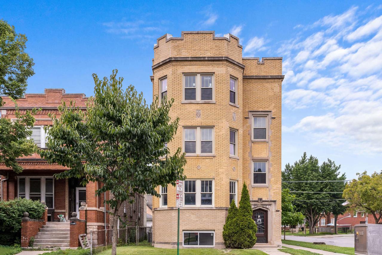 1101 S Oak Park Ave., Oak Park, IL 60304