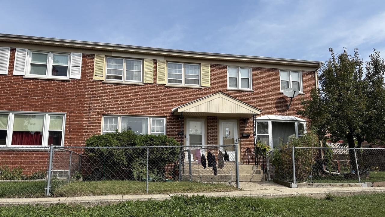 9485 Sumac Ave. #C, Des Plaines, IL 60016