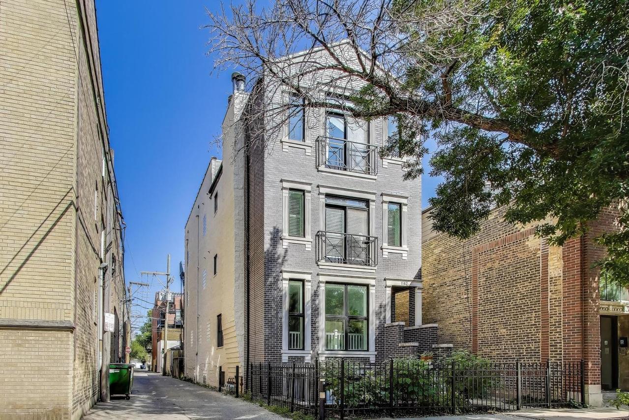 1142 W Cornelia Ave. #3, Chicago, IL 60657