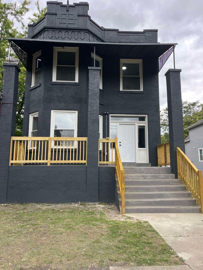 230 S 11th Ave., Maywood, IL 60153