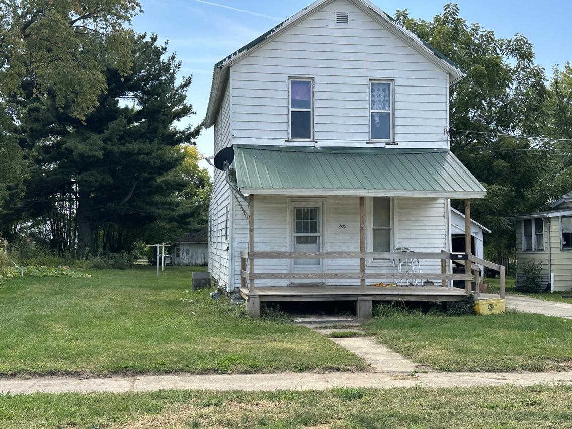 705 W Wall St., Morrison, IL 61270