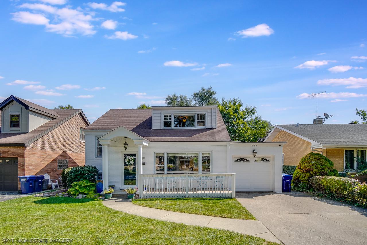 929 Sherwood Rd., La Grange Park, IL 60526