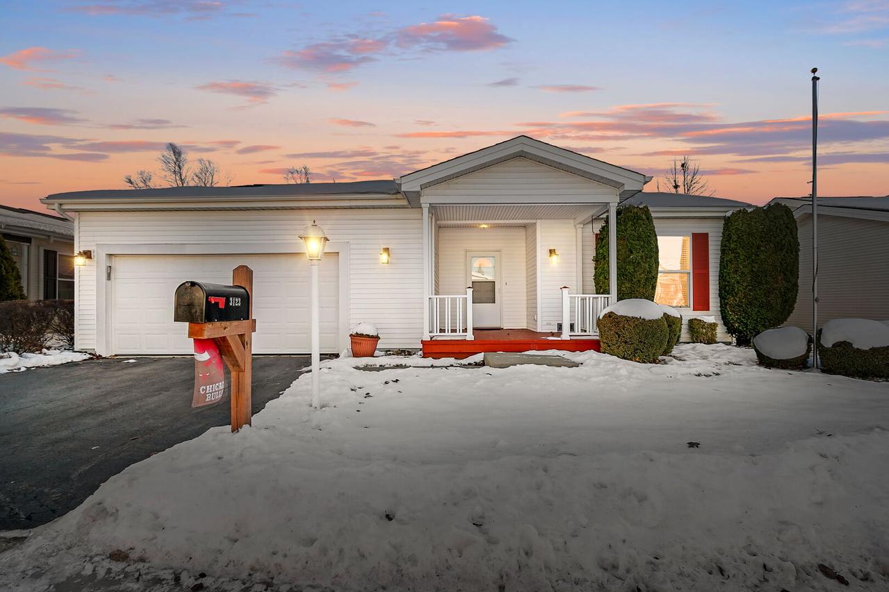 3123 Appaloosa Way, Grayslake, IL 60030