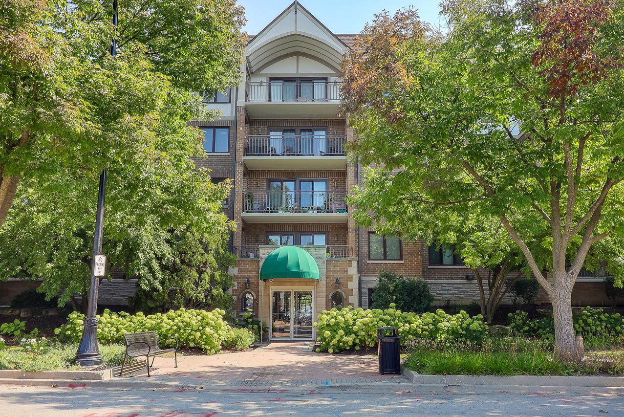 5 S Pine St. #507B, Mount Prospect, IL 60056