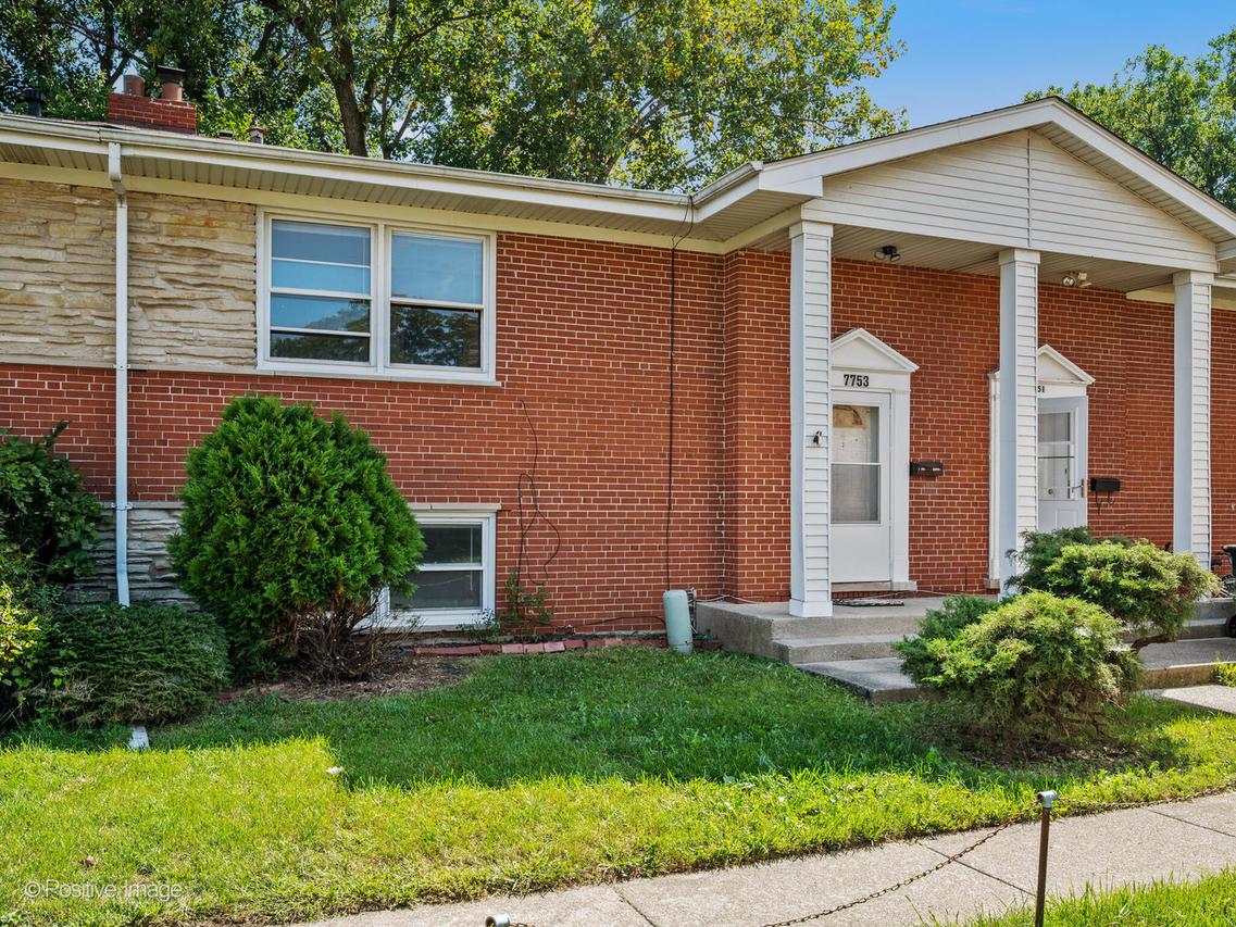 7753 N Nordica Ave., Niles, IL 60714
