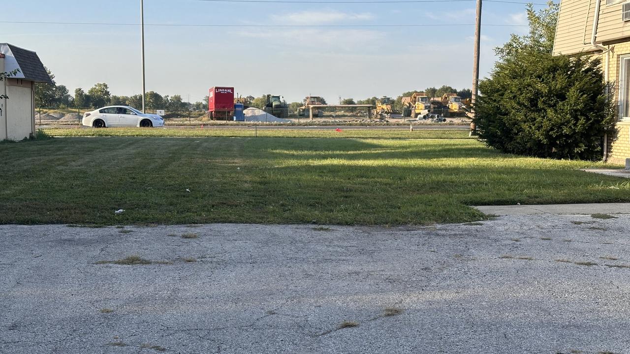 8453 W 79th St., Justice, IL 60458