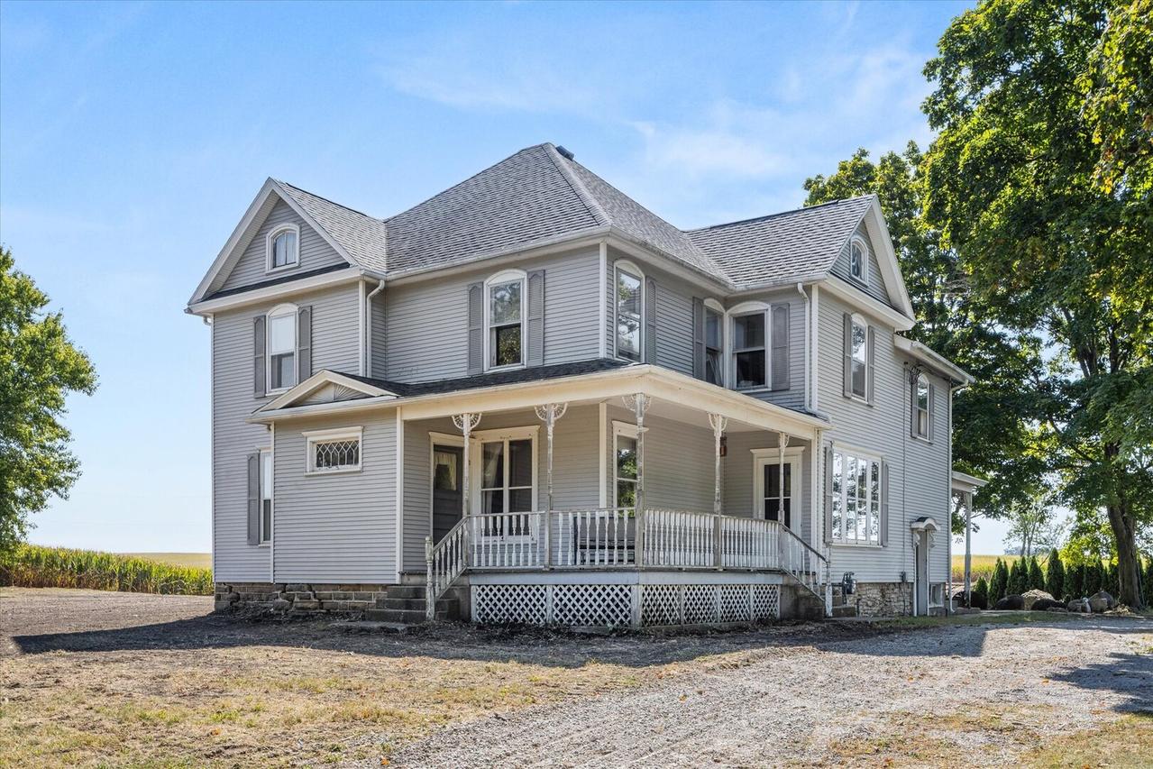 954 N 2401st Rd., Ottawa, IL 61350