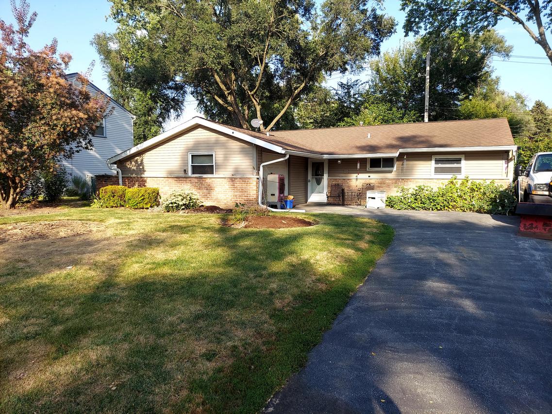 144 N Pinecrest Rd., Bolingbrook, IL 60440