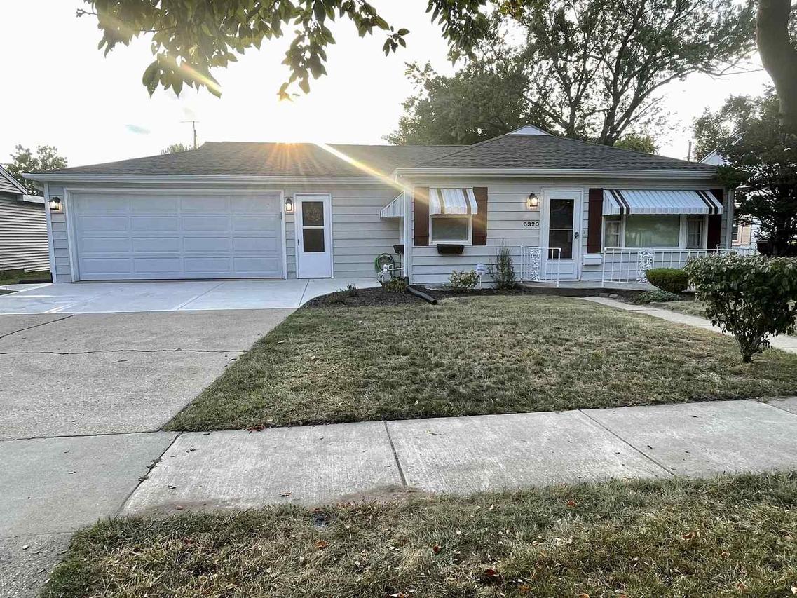6320 Walker Ave., Loves Park, IL 61111