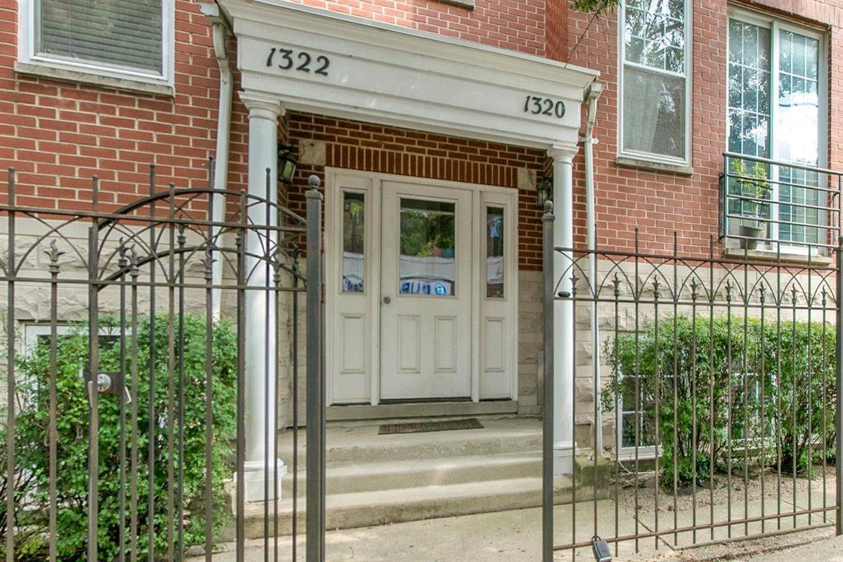 1322 W Belmont Ave. #2W, Chicago, IL 60657