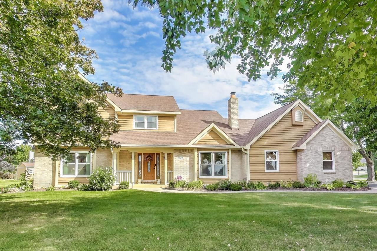 1710 Elm St., Spring Grove, IL 60081
