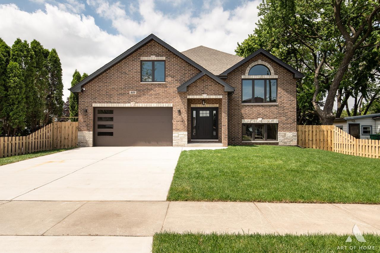 8650 Lockwood Ave., Burbank, IL 60459