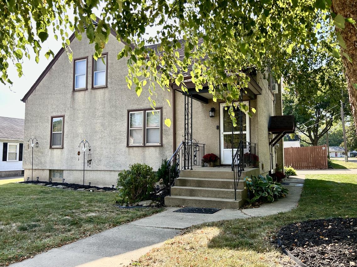 1822 Fulton St., Peru, IL 61354