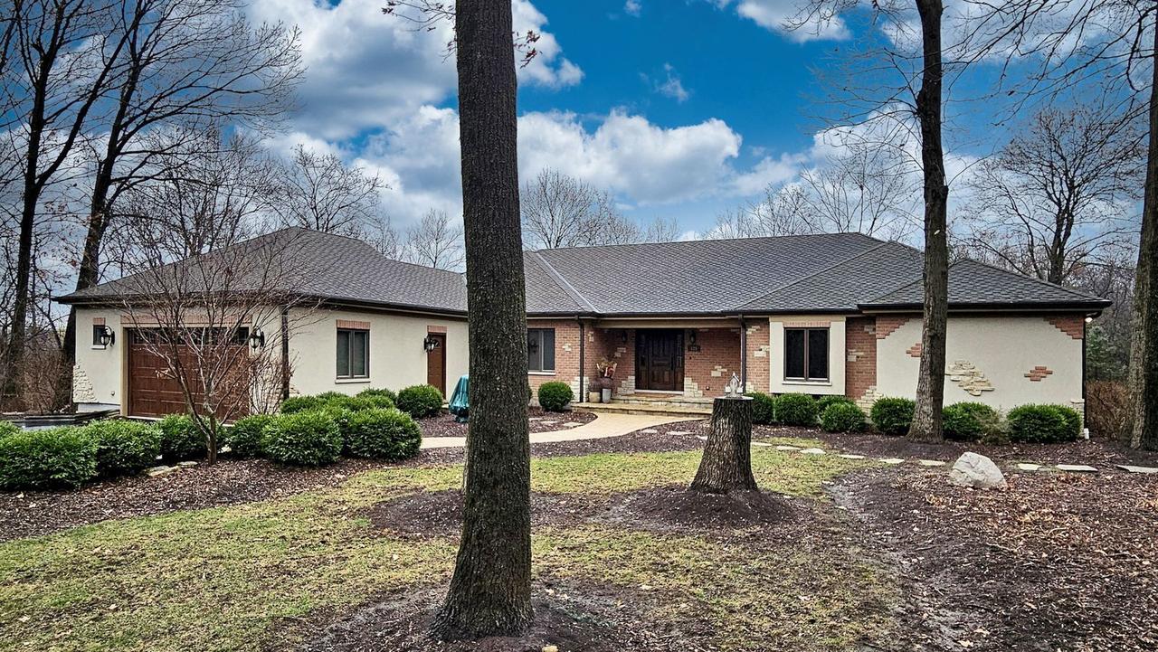 125 N Rainbow Rd., North Barrington, IL 60010