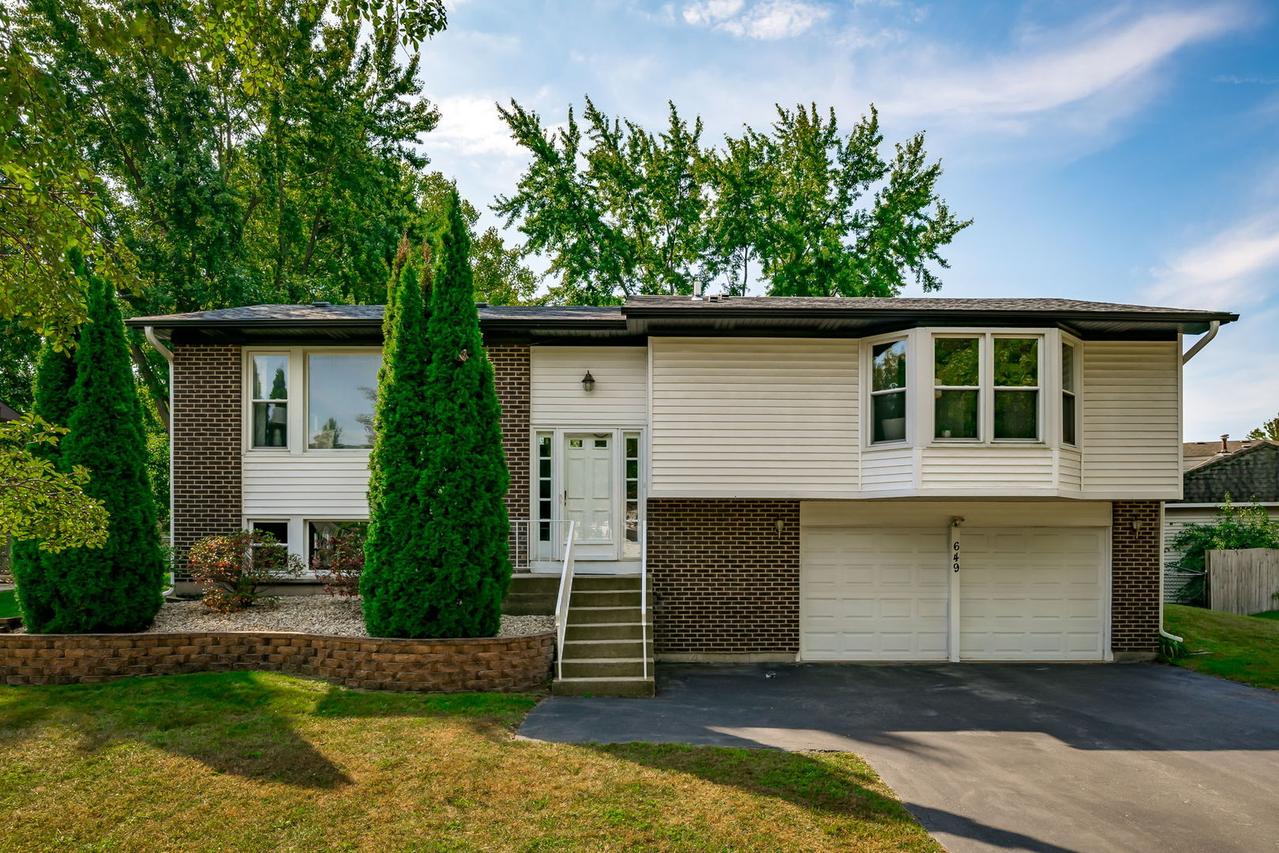 649 Sheffield Ln., Bolingbrook, IL 60440