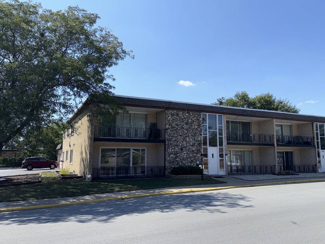 18204 Exchange Ave. #1, Lansing, IL 60438
