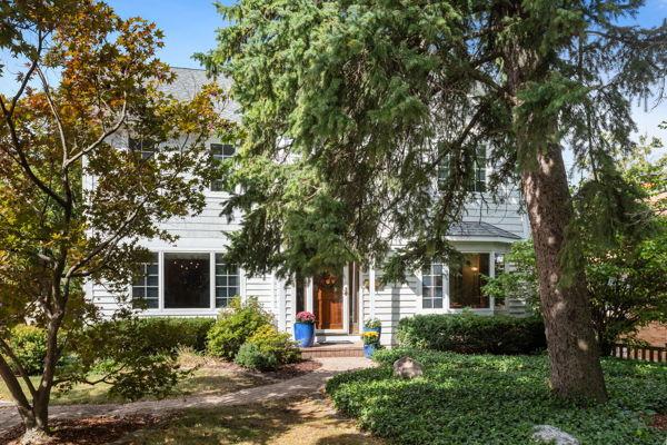 918 N Cross St., Wheaton, IL 60187