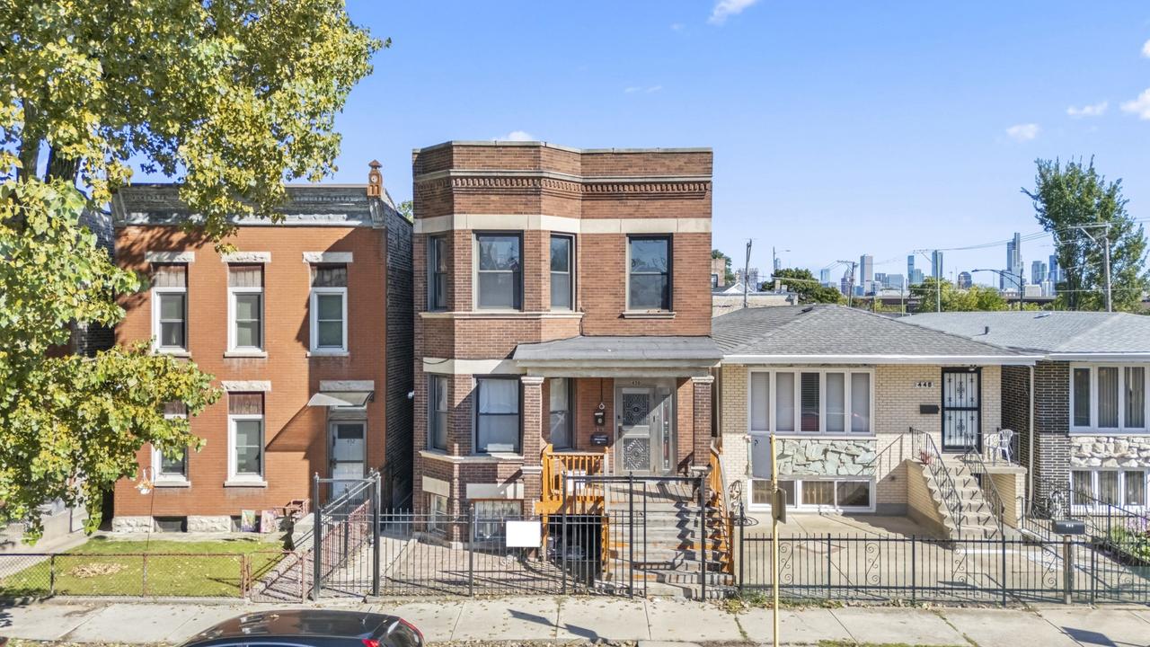 450 W 29th St., Chicago, IL 60616