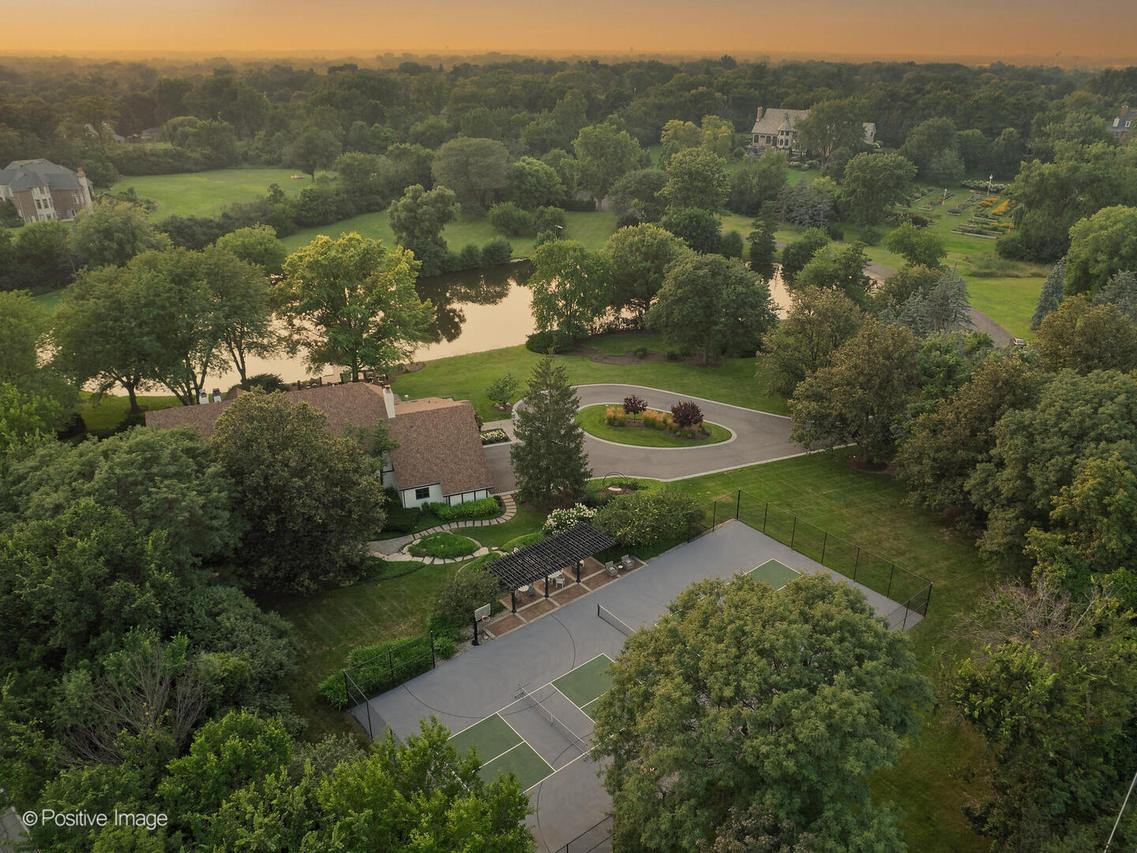 10S370 Madison St., Burr Ridge, IL 60527