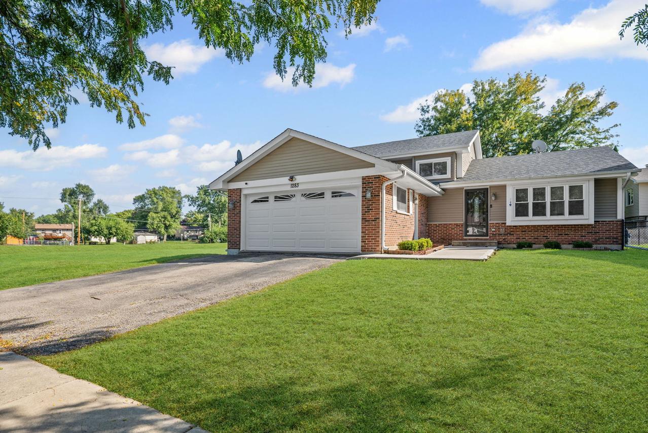 1283 Bristol Ln., Hanover Park, IL 60133