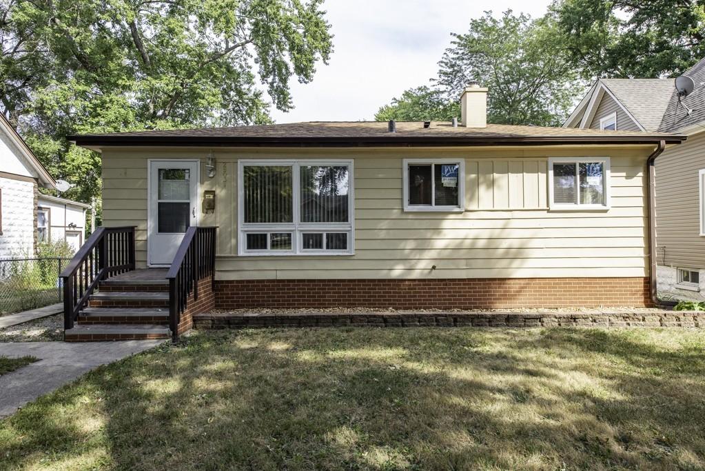 2903 Emmaus Ave., Zion, IL 60099