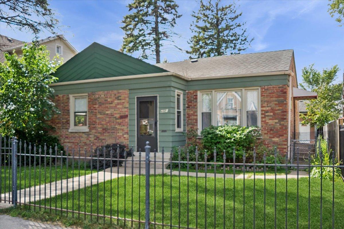 4886 N Austin Ave., Chicago, IL 60630