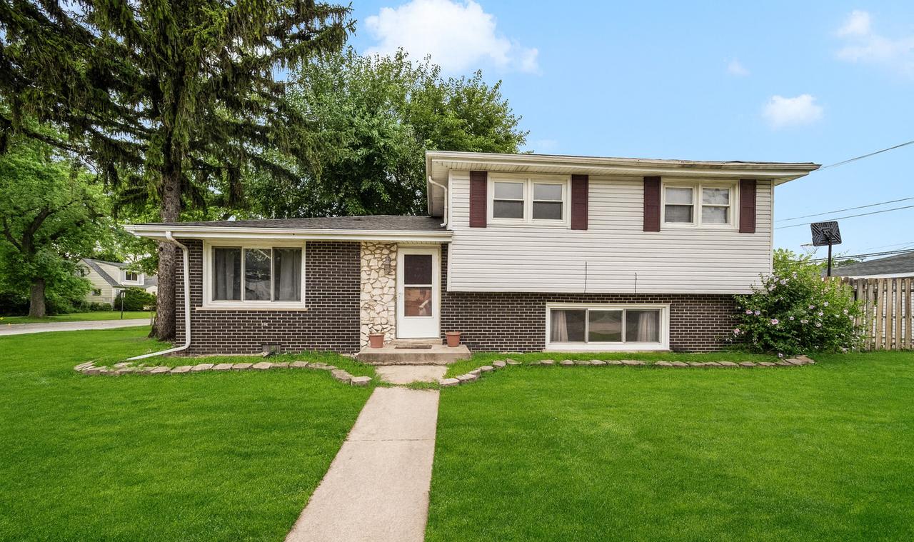 11551 S Komensky Ave., Alsip, IL 60803
