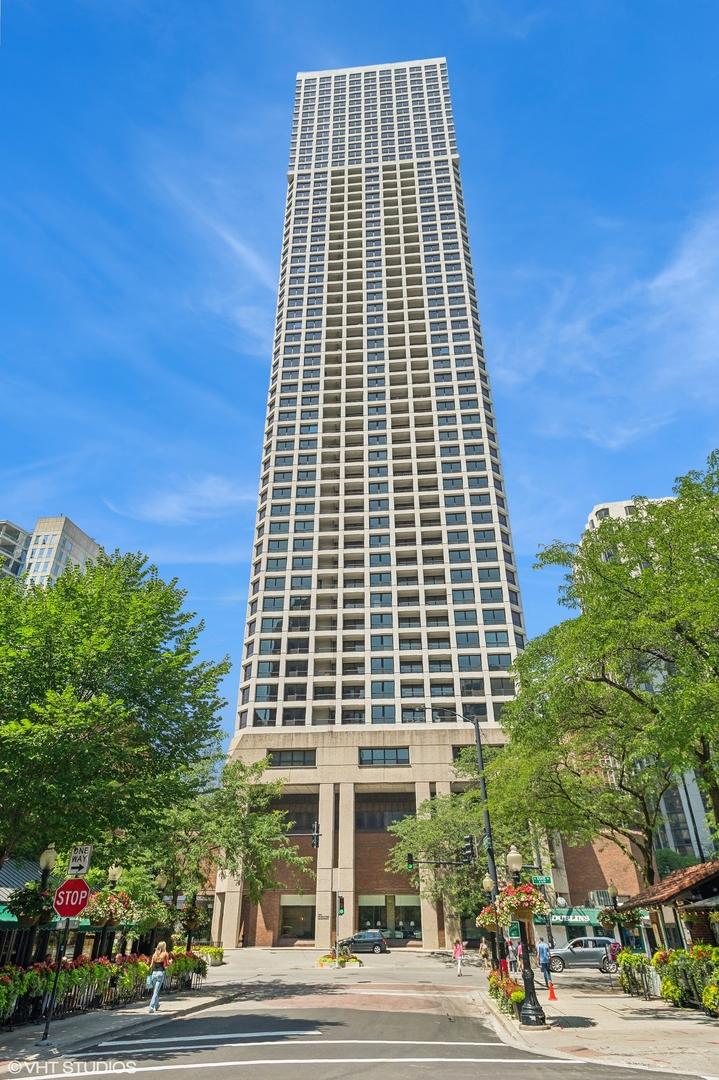 1030 N State St. #44J, Chicago, IL 60610