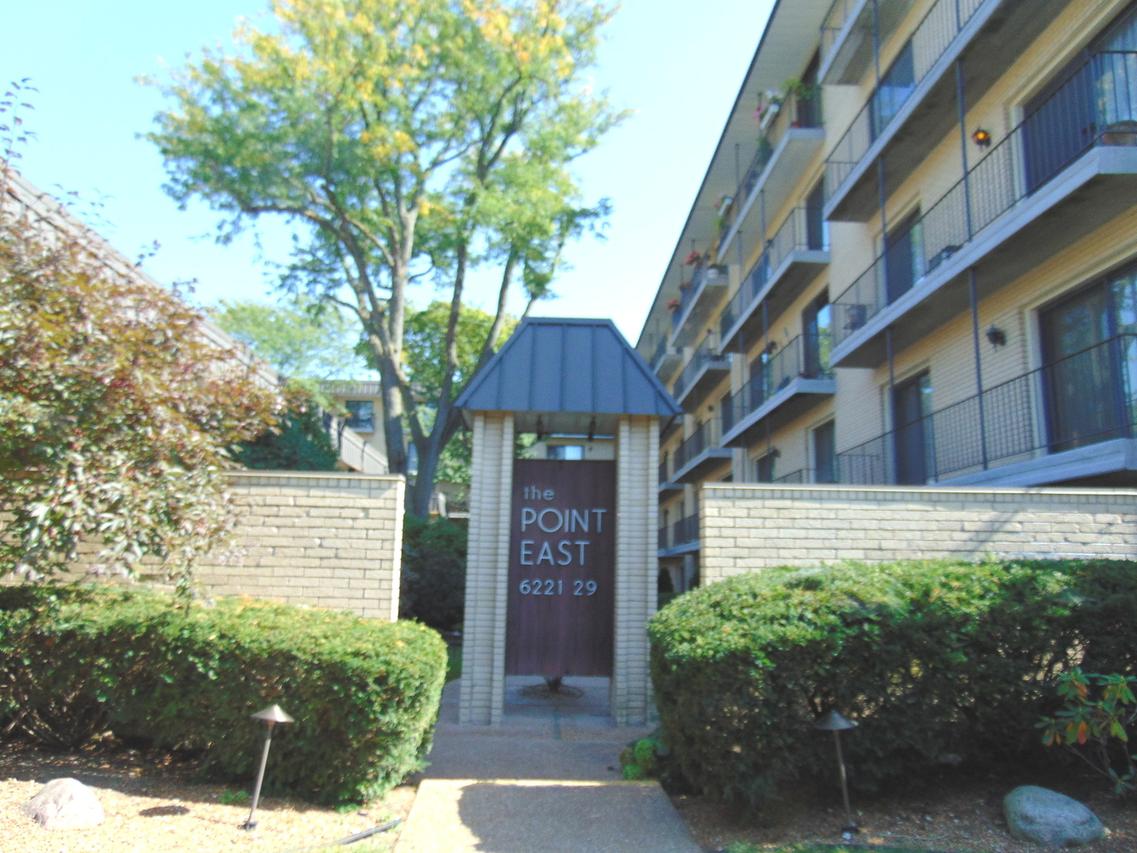 6221 N Niagara Ave. #105, Chicago, IL 60631