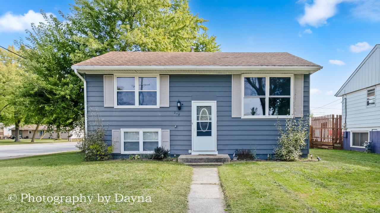 296 N Jackson Ave., Bradley, IL 60915