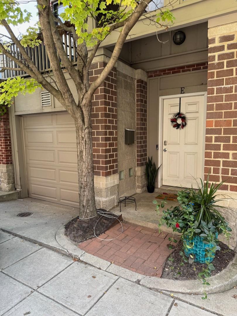 2743 N Wayne Ave. #E, Chicago, IL 60614