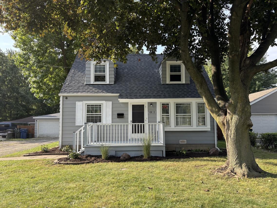 10833 Wellington St., Melrose Park, IL 60164