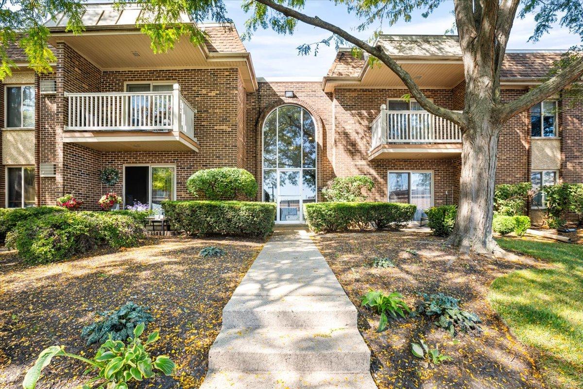 910 W Alleghany Dr. #2A, Arlington Heights, IL 60004