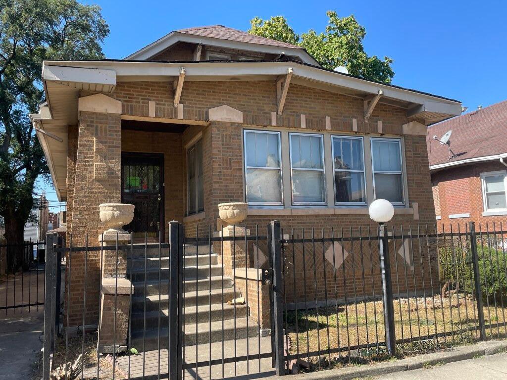 7936 S Laflin St., Chicago, IL 60620