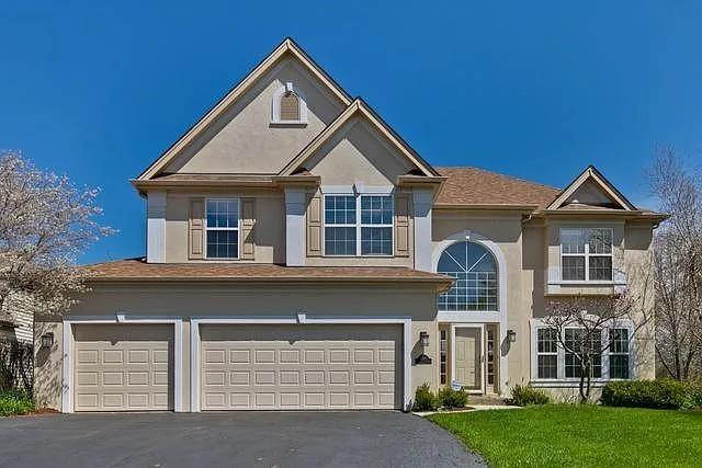 7390 Bittersweet Dr., Gurnee, IL 60031